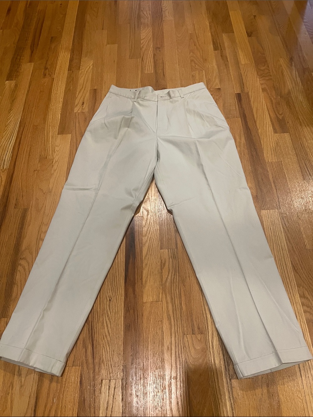 Greg Norman Collection Pleated Chinos in Light Cream